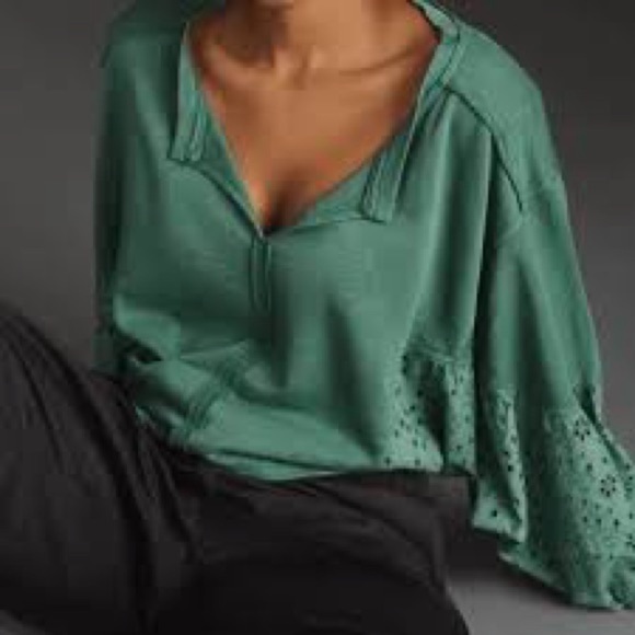 Anthropologie Pilcro Eyelet Batwing Sleeve Cropped Sweater Blouse Size M - Picture 3 of 5